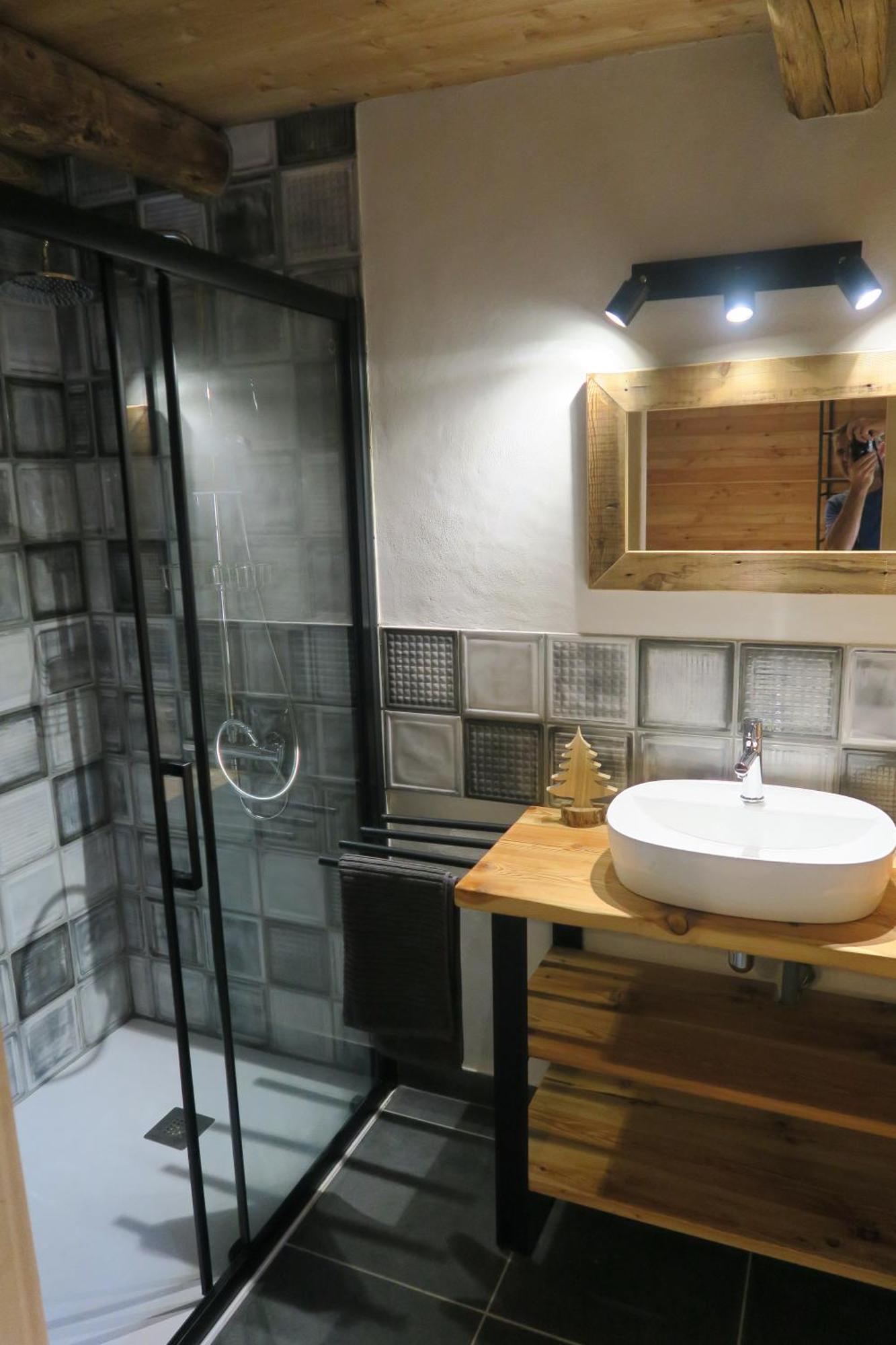 Le Grenier 1746 Apartment เนวาช ภายนอก รูปภาพ